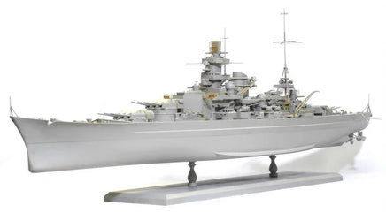 1/350 Dragon Model German Battleship Scharnhorst 1943 1040