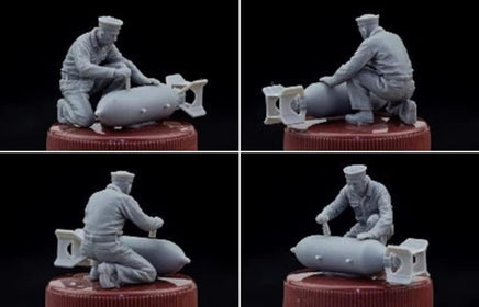 1/48 Sabre Model Doolittle Raid Part.B US Navy sailors paintting bombs 4803