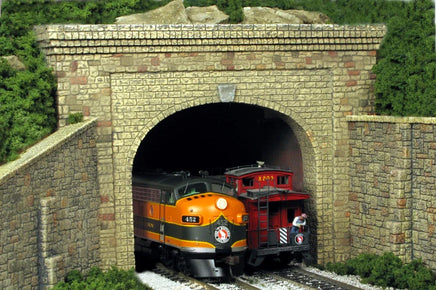 N Monroe Tunnel Portal Random Stone Double-Track #213