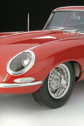 1/8 Revell Germany Jaguar E-Type 07717