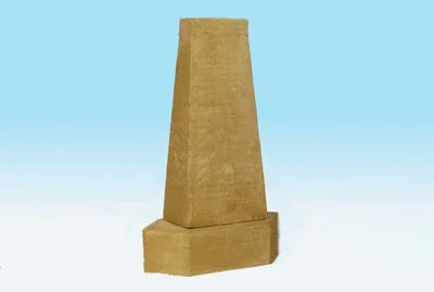 HO Monroe Bridge Pier w/Cutwater Board-Formed Concrete #125