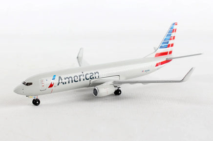 1/300 Daron 737-800 American 5815-2