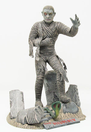 1/8 Atlantis Models Glow in the Dark Mummy 452