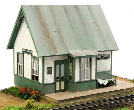 O Banta Modelworks Donkey Corners Depot #6108