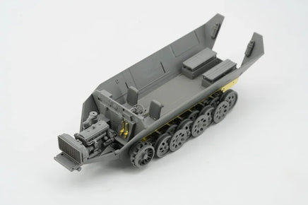 1/35 Border Model Sd.Kfz.251 Ausf.D w/R35 Turret BT042