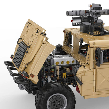 1/8 CaDFI Humvee Off Road Vehicle 3935pcs C61036