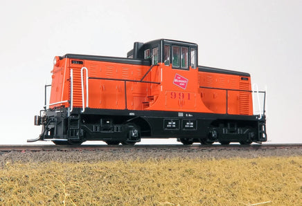 HO Rapido GE 44 Tonner (DC/DCC/Sound): Milwaukee Road: #992 - 048510 - MPM Hobbies