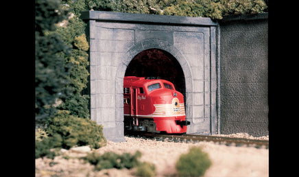 O Woodland Concrete Single Portal C1266