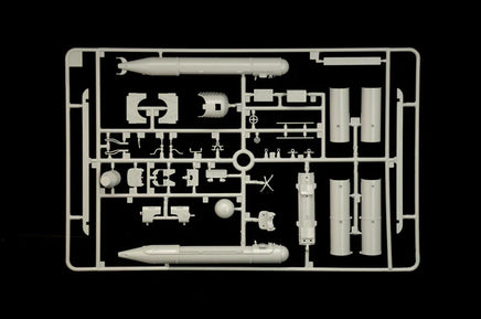 1/35 Italeri S.L.C. Maiale with Crew 5621