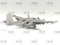 1/48 ICM B-26K with USAF Pilots & Ground Personnel 48280