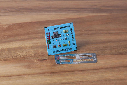 1/72 Eduard Hawk H-75A 1/2 SPACE 3DL72068