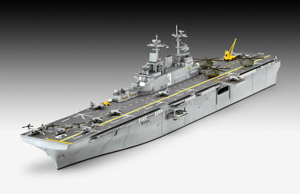 1/700 Revell Germany US Navy Assault Carrier WASP Class 05178