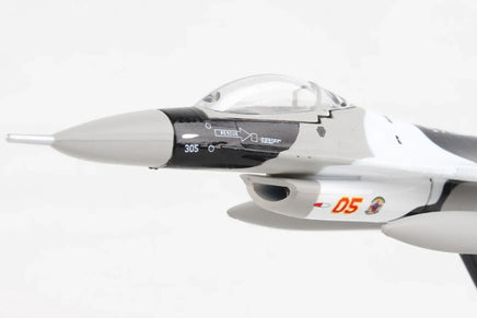 1/126 Daron F-16 1/126 AK305 AF86 5399-3