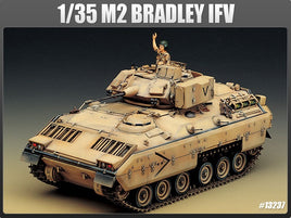 1/35 Academy M2 Bradley IFV 13237