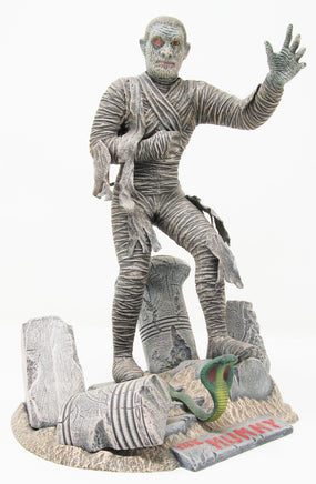 1/8 Atlantis Models Glow in the Dark Mummy 452