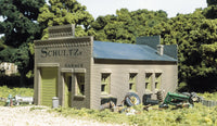 HO DPM Schultz's Garage 20100