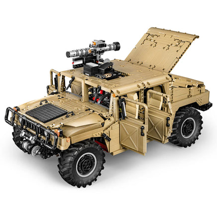1/8 CaDFI Humvee Off Road Vehicle 3935pcs C61036