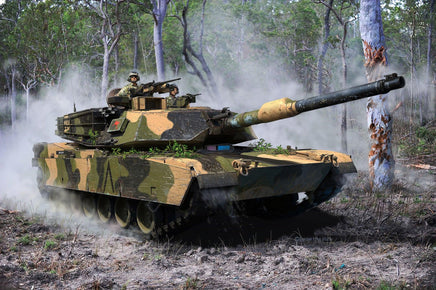1/72 Revell Germany M1A1 AIM(SA)- M1A2 Abrams 03346