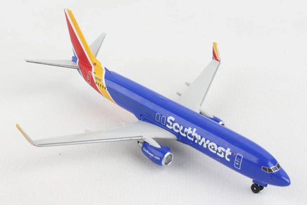 1/300 Daron 737-800 Southwest 5815-7