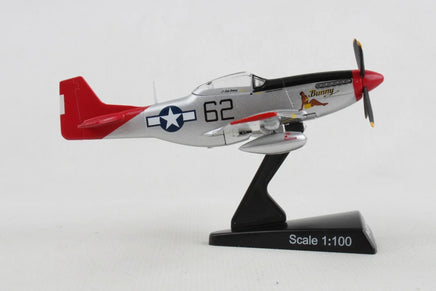 1/100 Daron P-51D Bunny Red Tail 5342-11