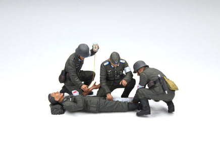 1/35 ICM WWII German Military Medical Personnel 35620