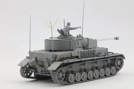 1/35 Border Model Pz.Beob.Wg. IV Ausf. J w/Commander&Infantry BT006