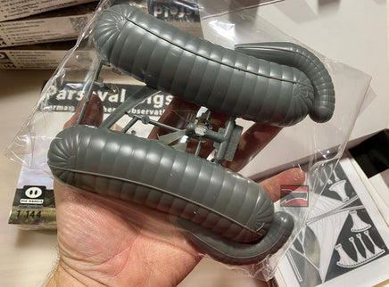 1/144 Pig Models Parseval - Sigsfeld German Drachen Observation Balloon Plastic Model Kit 144-003