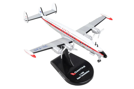 1/300 Daron Qantas L1049G 5806-4