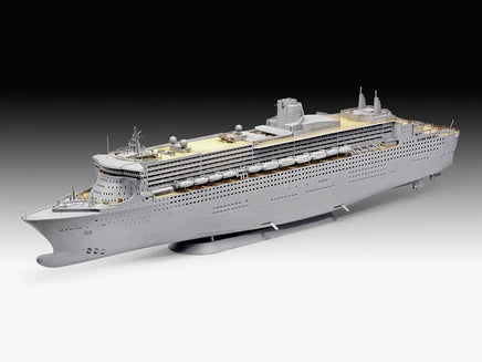 1/1400 Revell Germany Ocean Liner Queen Mary 2 05199