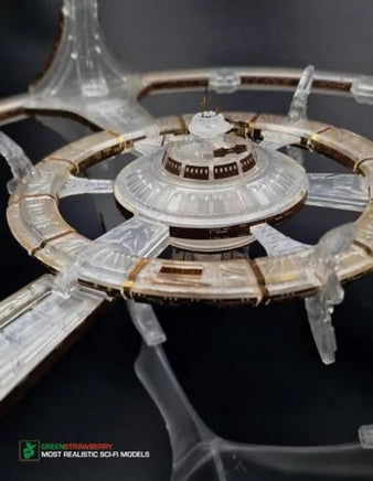 1/3300 Green Strawberry Deep Space Nine - The Station Fruit Pack BFP31