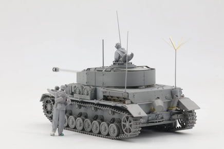 1/35 Border Model Pz.Beob.Wg. IV Ausf. J w/Commander&Infantry BT006
