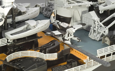 1/350 Revell Germany German Battleship "Tirpitz" 05096
