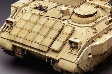 1/35 Meng Models U.S. Cavalry Fighting Vehicle M3A3 Bradley w/Busk III SS006