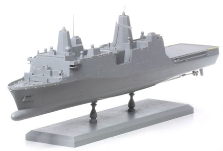 1/700 Dragon Model U.S.S. New York LPD-21 7110