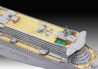 1/1400 Revell Germany Ocean Liner Queen Mary 2 05199