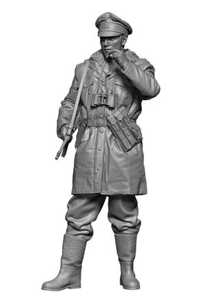 1/35 H3 Models WWII SS Officer Winter Uniform 35128