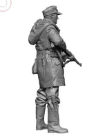 1/35 H3 Models WWII SS Soldier Winter Uniform 35129