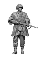 1/35 H3 Models WWII Waffen SS Soldier Wearing Phancho2 35133