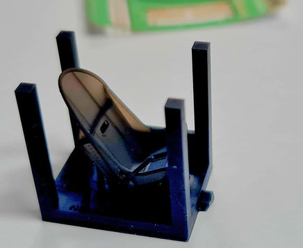 1/48 Art Scale Hurricane Seat with Textile Seat Belts, Buckels and Gun Sight (Two Types) 48004