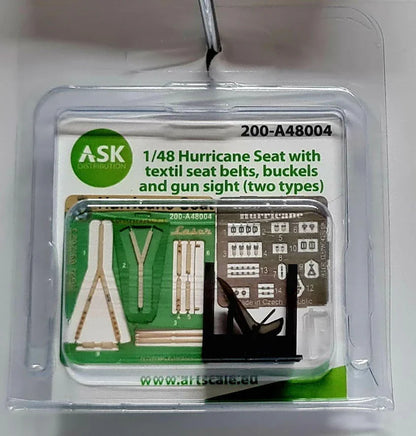 1/48 Art Scale Hurricane Seat with Textile Seat Belts, Buckels and Gun Sight (Two Types) 48004