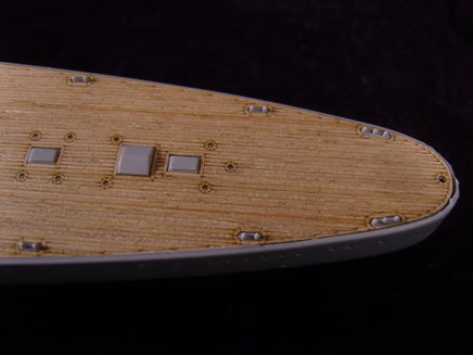 1/350 Artwox Italian Heavy Cruser Pola 1941 Wood Deck 10059