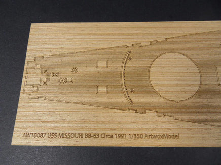 1/350 Artwox USS MISSOURI BB-63 Circa 1991 Wood Deck 10087