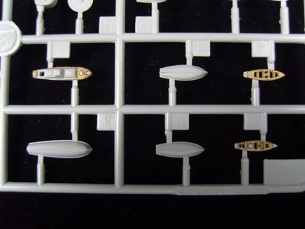 1/700 Artwox Italian Navy RN Roma Wood Deck 20018