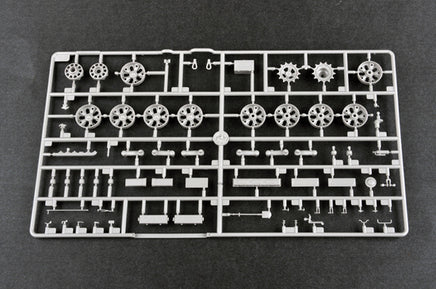 1/35 Trumpeter AT-T Artillery Prime Mover - 09501