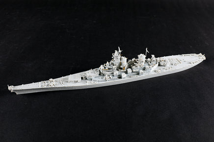 1/700 Trumpeter USS Iowa BB-61 - 06749