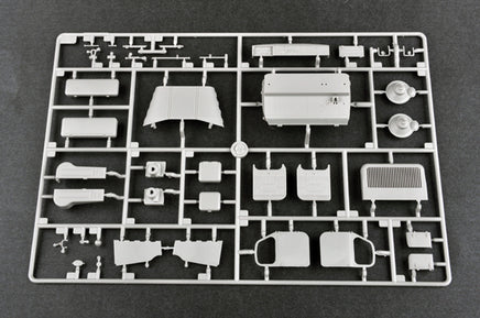 1/35 Trumpeter AT-T Artillery Prime Mover - 09501