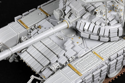1/35 Trumpeter Russian T-72B1 with KTM-6 & Grating Armour - 09609