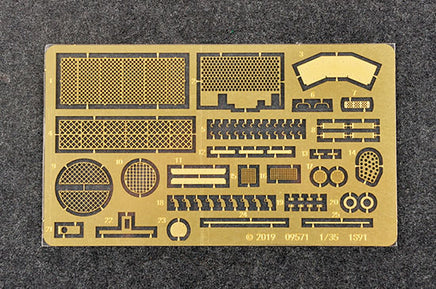 1/35 Trumpeter Russian 1S91 SURN KUB Radar - 09571