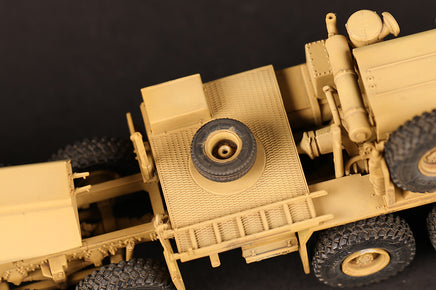1/72 Trumpeter M983 Tractor with AN/TPY-2 X Band Radar - 07177