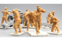 1/35 Trumpeter German s.FH 18 Field Howitzer Gun Crew Ammo Supplied Team - 00426